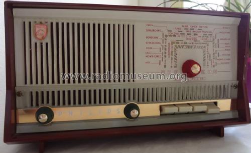 B2F90A; Philips France; (ID = 1676390) Radio