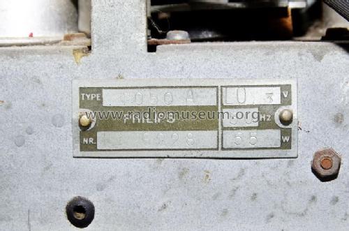 1050A; Philips Belgium (ID = 1744273) Radio