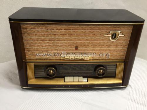 Bolero B4A73A; Philips - Österreich (ID = 2577378) Radio