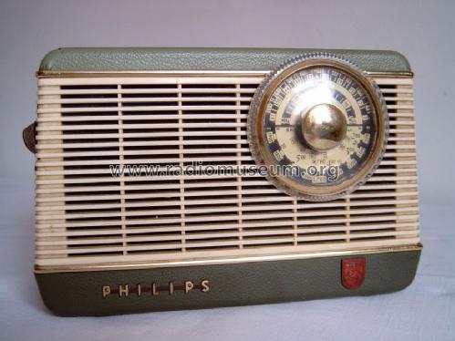 Holiday L3W11T /30F; Philips - Österreich (ID = 102732) Radio