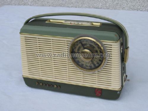 Holiday L3W11T /30F; Philips - Österreich (ID = 247676) Radio