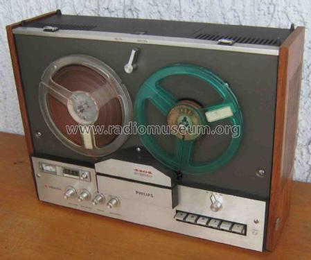Stereo 4 Track N4404 /22; Philips - Österreich (ID = 2227318) R-Player