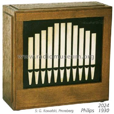 2024; Philips Radios - (ID = 631) Speaker-P