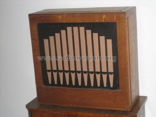 2024; Philips Radios - (ID = 975172) Speaker-P