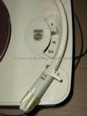 Plattenspieler-Tischgerät AG2140; Philips Radios - (ID = 426788) R-Player