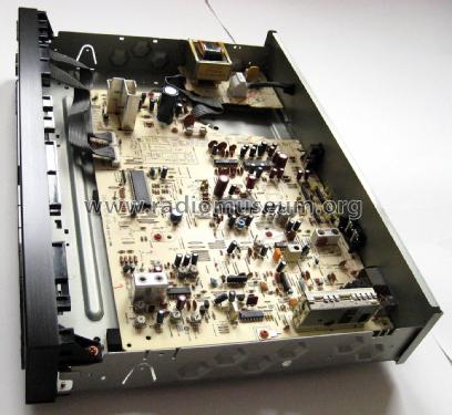 FM / AM Digital Synthesizer Tuner F-676; Pioneer Corporation; (ID = 2729503) Radio