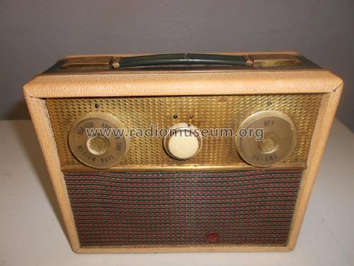 P123BQ; Pye Ltd., Radio (ID = 2386660) Radio