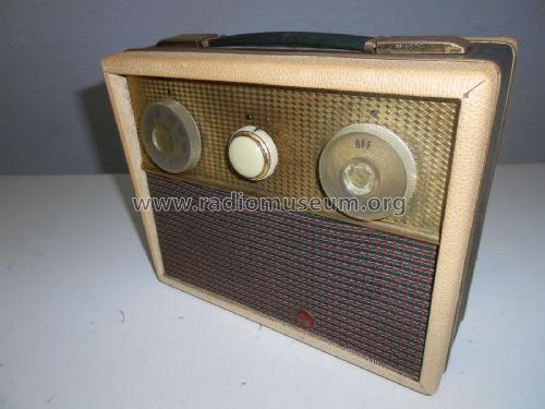 P123BQ; Pye Ltd., Radio (ID = 2386662) Radio