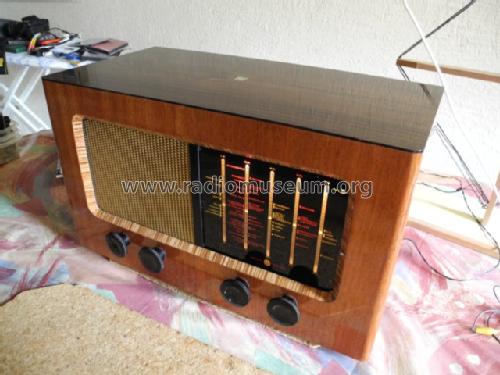 P28; Pye Ltd., Radio (ID = 1290425) Radio