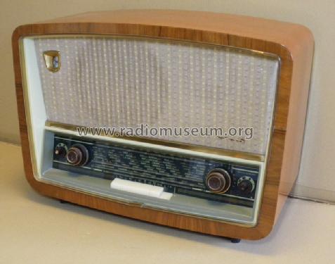 RA567A /02 AM/FM; Radiola marque (ID = 956144) Radio