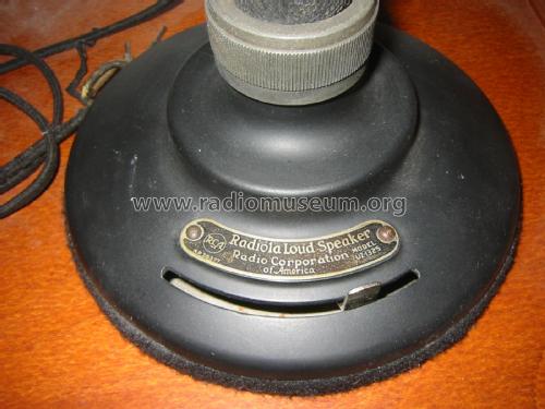 Radiola Loud Speaker UZ-1325; RCA RCA Victor Co. (ID = 1786998) Speaker-P