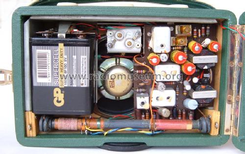 R200; Roberts Radio Co.Ltd (ID = 199748) Radio