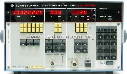 Signal Generator SMS 302.4012.26; Rohde & Schwarz, PTE (ID = 1450418) Equipment