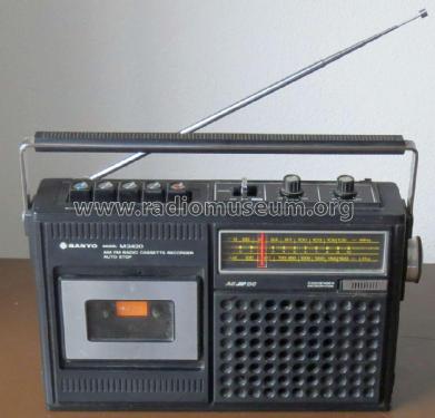 AM FM Portable Radio Cassette Recorder M-2420FZ; Sanyo Electric Co. (ID = 2064598) Radio