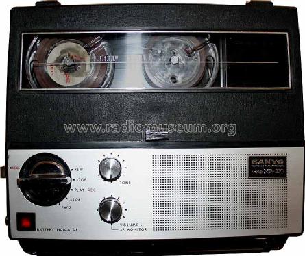 Portable Tape Recorder MR-210; Sanyo Electric Co. (ID = 1332563) R-Player