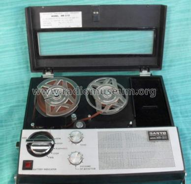 Portable Tape Recorder MR-210; Sanyo Electric Co. (ID = 1439484) Reg-Riprod