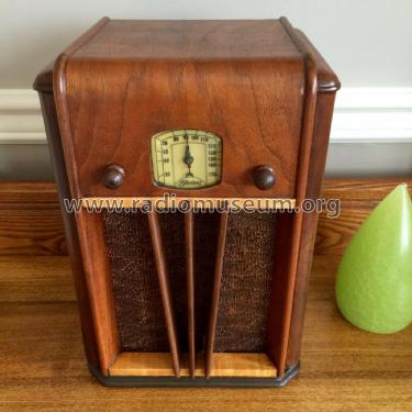 Silvertone 46-C ; Sears, Roebuck & Co. (ID = 1998960) Radio