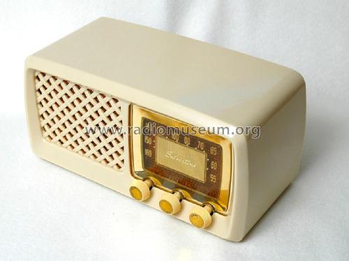 Silvertone 2016 Ch= 132.021 Order=57G 02016; Sears, Roebuck & Co. (ID = 2518118) Radio