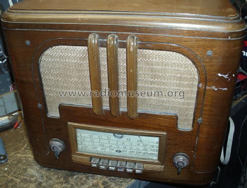 Silvertone Order= 57F 1581 Ch= 101.572-2A; Sears, Roebuck & Co. (ID = 1345230) Radio