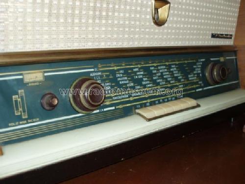 RA637A AM/FM; Radiola marque (ID = 1888670) Radio