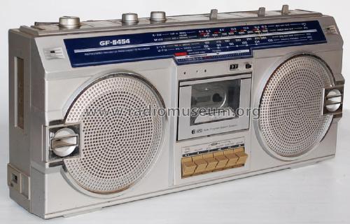 FM/FM Stereo SW/MW/LW 4 Band Radio Recorder GF-5454H; Sharp; Osaka (ID = 1836442) Radio