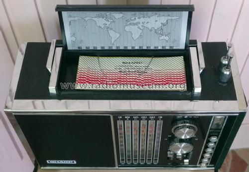 Multi Band Deluxe FV 1800; Sharp; Osaka (ID = 2119287) Radio