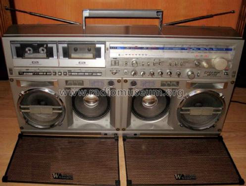 The Searcher 4 Band Stereo Radio Cassette Recorder GF-777Z; Sharp; Osaka (ID = 2051988) Radio