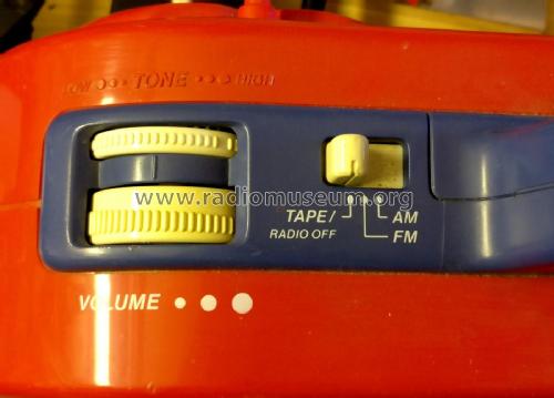 My First Sony Radio Cassette-Corder CFS-2050; Sony Corporation; (ID = 2397522) Radio
