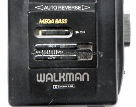 Walkman Mega Bass WM-2055; Sony Corporation; (ID = 1199686) Enrég.-R
