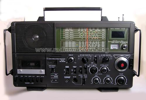 Pan Crusader S - 12 Band World-Wide Reception with Recorder NR-94F1 ; Pan International (ID = 838804) Radio