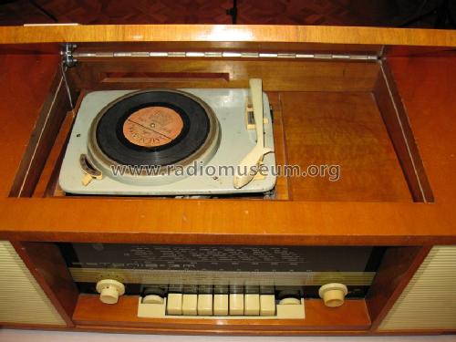 Estonia 3M; Punane, (ID = 730202) Radio