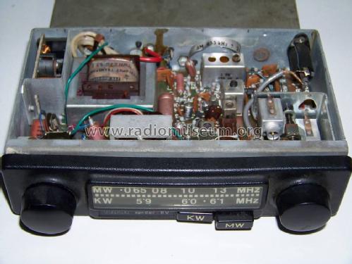 Spider 6V 2112B; Tesla; Praha, (ID = 785904) Car Radio