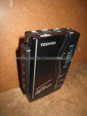 Stereo Radio Cassette Player KT-4077; Toshiba Corporation; (ID = 2036766) Radio