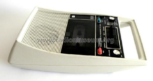 Radio Cassette Recorder RT-201A; Toshiba Corporation; (ID = 1732191) Radio