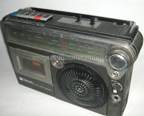 3 Band Radio Cassette Recorder RT-523R; Toshiba Corporation; (ID = 1633691) Radio