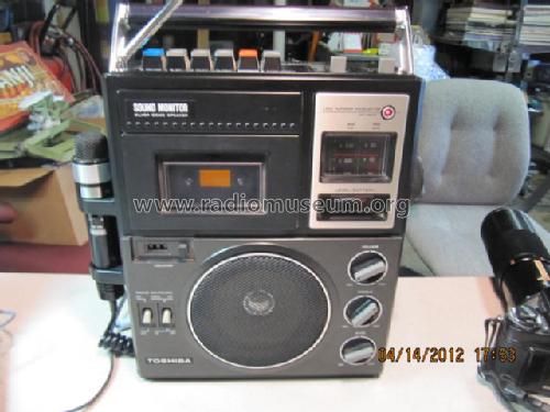 RT-560F; Toshiba Corporation; (ID = 1231738) Radio