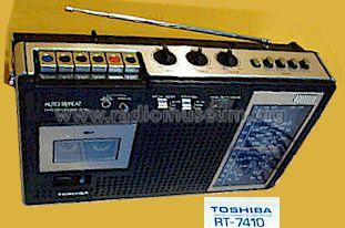 5 Band Radio Cassette Recorder RT-7410; Toshiba Corporation; (ID = 829333) Radio