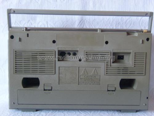 RT-80S; Toshiba Corporation; (ID = 2242102) Radio