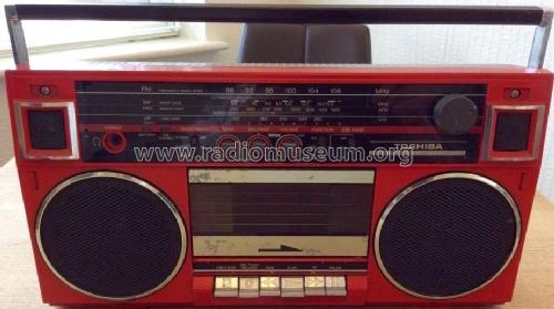 Stereo Radio Cassette Recorder RT-90S; Toshiba Corporation; (ID = 2016079) Radio