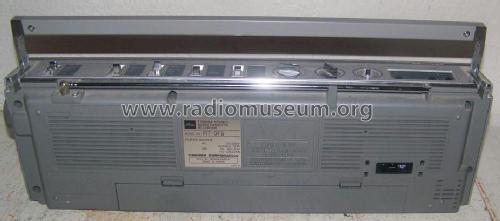 Stereo Radio Cassette Recorder RT-SF5; Toshiba Corporation; (ID = 830467) Radio