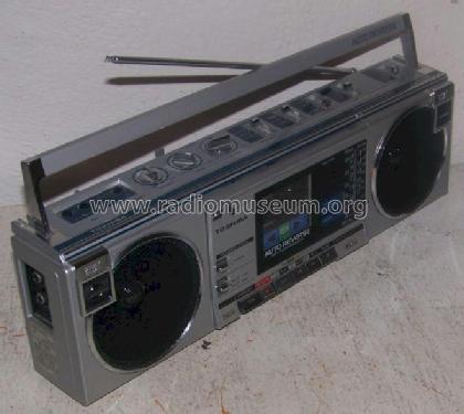Stereo Radio Cassette Recorder RT-SF5; Toshiba Corporation; (ID = 830471) Radio
