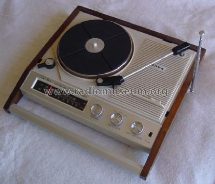 Solid State Radio Phonograph RP-709FDA; Taya Toshiba (ID = 1053571) Radio