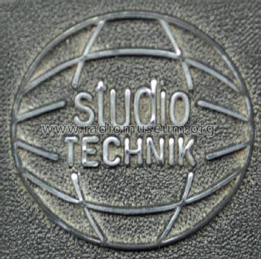 Studio Stereophone de Luxe 032/95 437 0; UNBEKANNTE FIRMA D / (ID = 1743748) R-Player