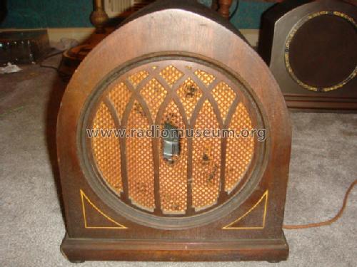 612 Cathedral Table Model; United American (ID = 1432535) Speaker-P