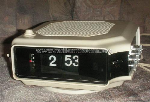 Music Air Digital Clock Radio 10F-2Y; Unknown - CUSTOM (ID = 656525) Radio