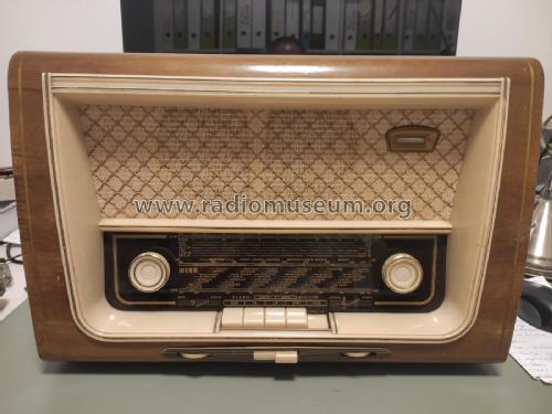 220; Wega, (ID = 2841917) Radio