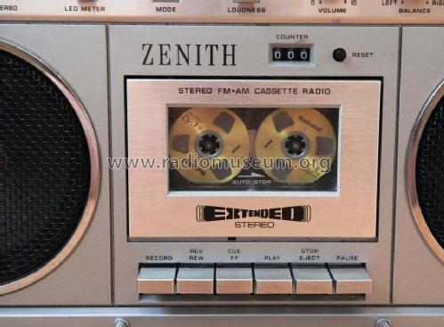 R98 Portable Stereo FM/AM Cassette Radio R98; Zenith Radio Corp.; (ID = 2153873) Radio