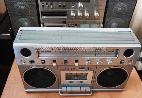 R98 Portable Stereo FM/AM Cassette Radio R98; Zenith Radio Corp.; (ID = 2153878) Radio