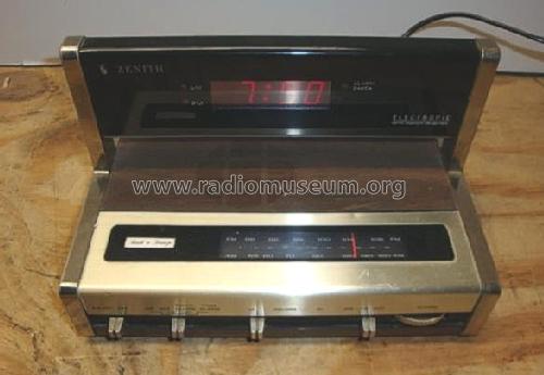 J465W; Zenith Radio Corp.; (ID = 799232) Radio