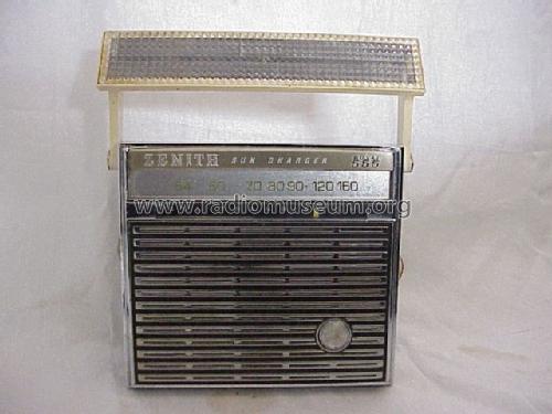 Royal 555G Sun Charger 8NT40Z8 8NT40Z9; Zenith Radio Corp.; (ID = 185398) Radio